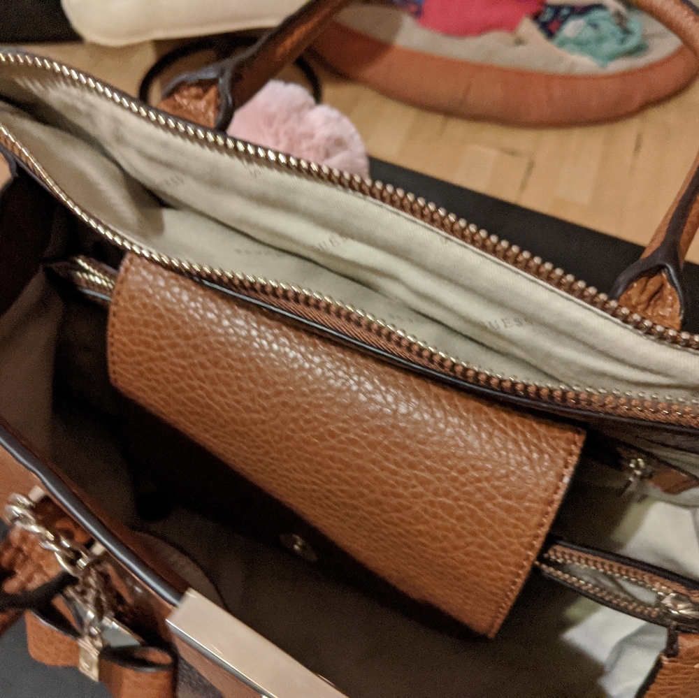Guess hand bag